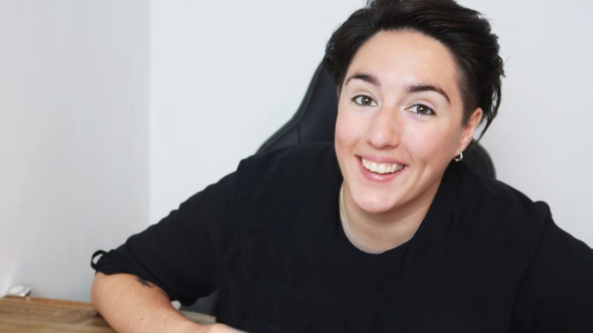 lesbians have short hair